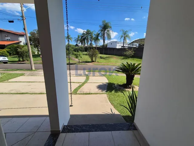 Casa com 409m² 3 quartos e 3 banheiros, para alugar, no bairro Condomínio Residencial Terras do Caribe em Valinhos