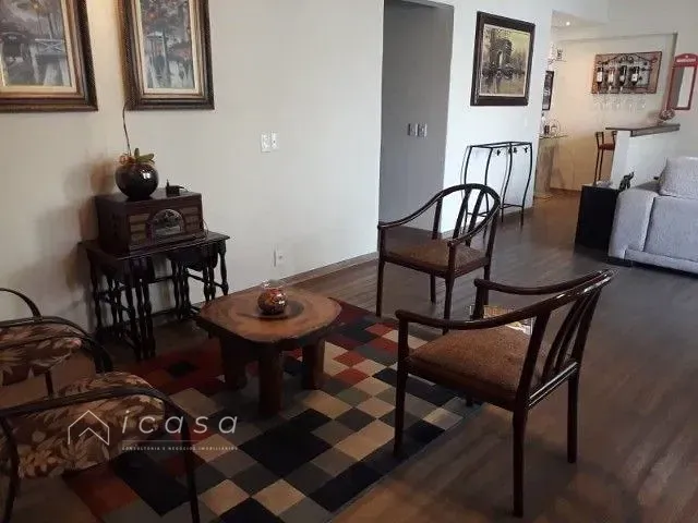 Casa com 350m² 4 quartos e 3 banheiros, à venda, no bairro Jardim América em São José dos Campos
