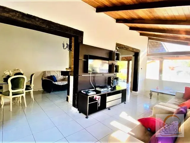 Casa com 424m² 3 quartos e 3 banheiros, à venda, no bairro Retiro das Fontes em Atibaia