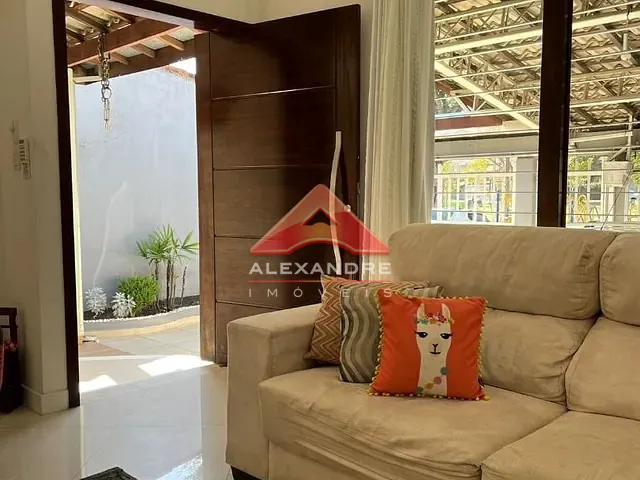 Casa com 250m² 3 quartos e 1 banheiro, à venda, no bairro Jardim Portugal em São José dos Campos
