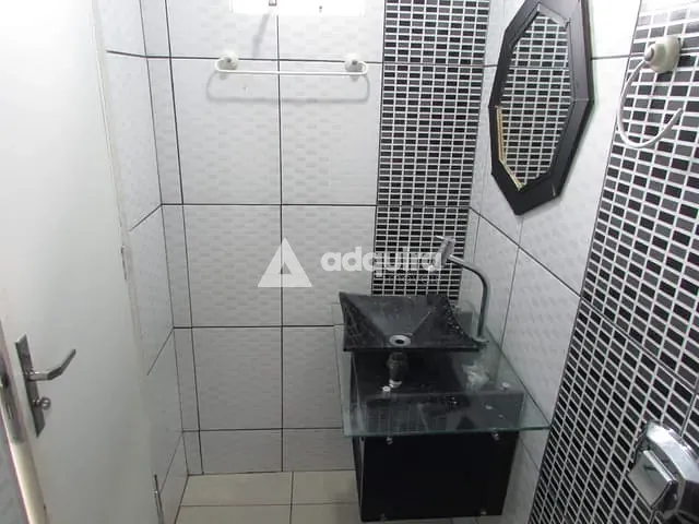 Casa 3 quartos e 3 banheiros, para alugar, no bairro Ronda em Ponta Grossa