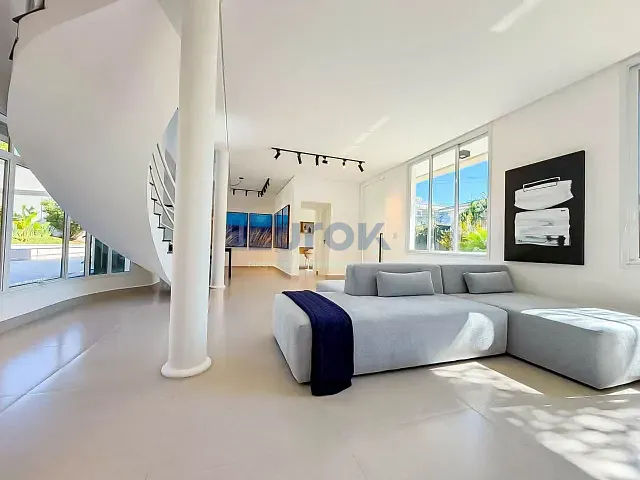 Casa com 1300m² 4 quartos e 5 banheiros, à venda, no bairro Chácaras São Bento em Valinhos