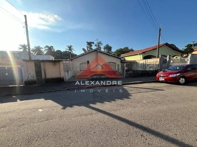 Casa com 330m² 2 quartos e 1 banheiro, à venda, no bairro Vila Tatetuba em São José dos Campos