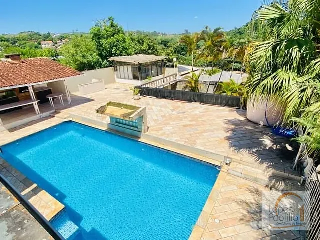 Casa com 1000m² 4 quartos e 4 banheiros, à venda, no bairro Jardim Estância Brasil em Atibaia