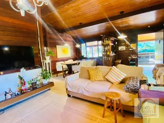 Casa com 1000m² 4 quartos e 4 banheiros, à venda, no bairro Jardim Estância Brasil em Atibaia