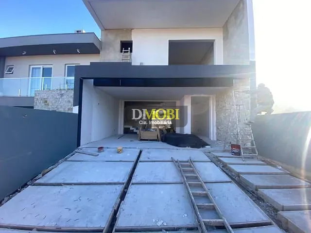 Casa com 180m² 3 quartos e 3 banheiros, à venda, no bairro Loteamento Jardim Timbaúva em Gravataí