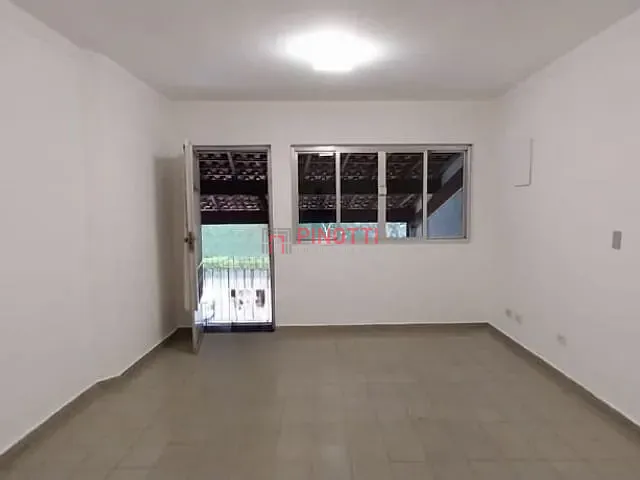 Casa 3 quartos e 2 banheiros, para alugar, no bairro Vila Júpiter em São Bernardo do Campo
