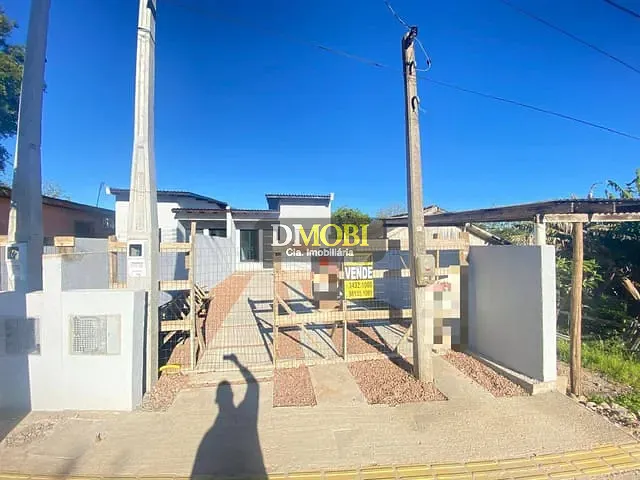Casa com 250m² 3 quartos e 2 banheiros, à venda, no bairro Monte Belo em Gravataí