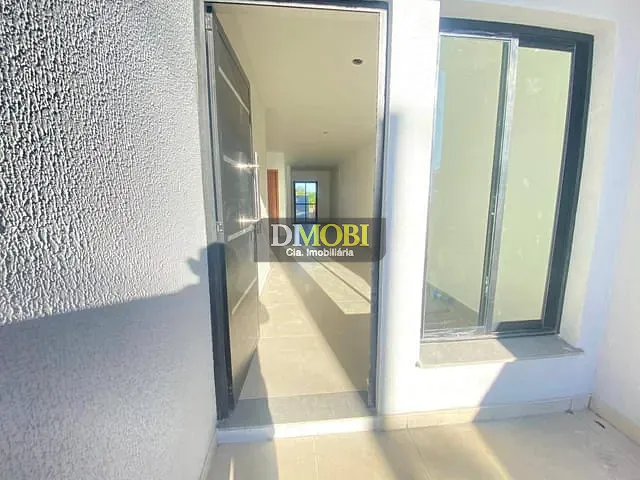 Casa com 250m² 3 quartos e 2 banheiros, à venda, no bairro Monte Belo em Gravataí