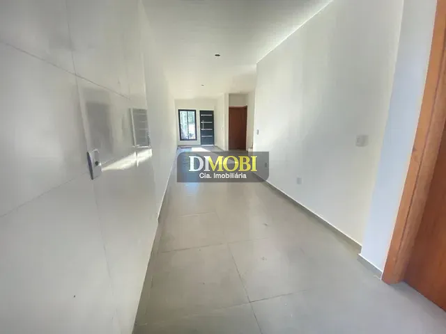 Casa com 250m² 3 quartos e 2 banheiros, à venda, no bairro Monte Belo em Gravataí