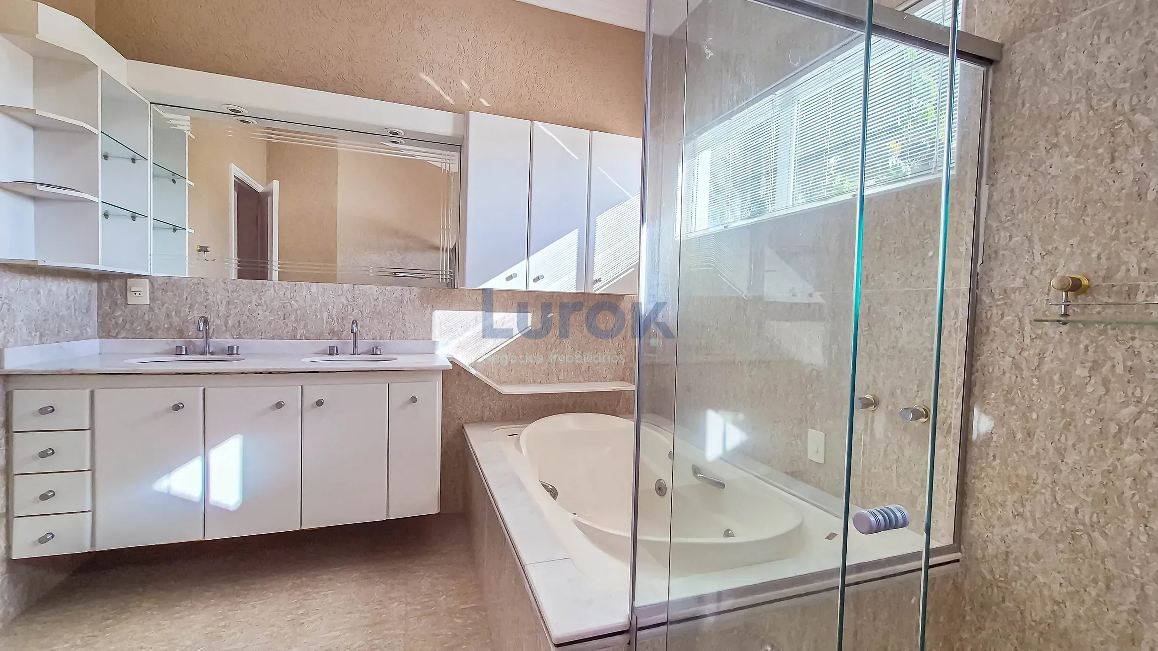 Casa, 4 quartos, 329 m² - Foto 29