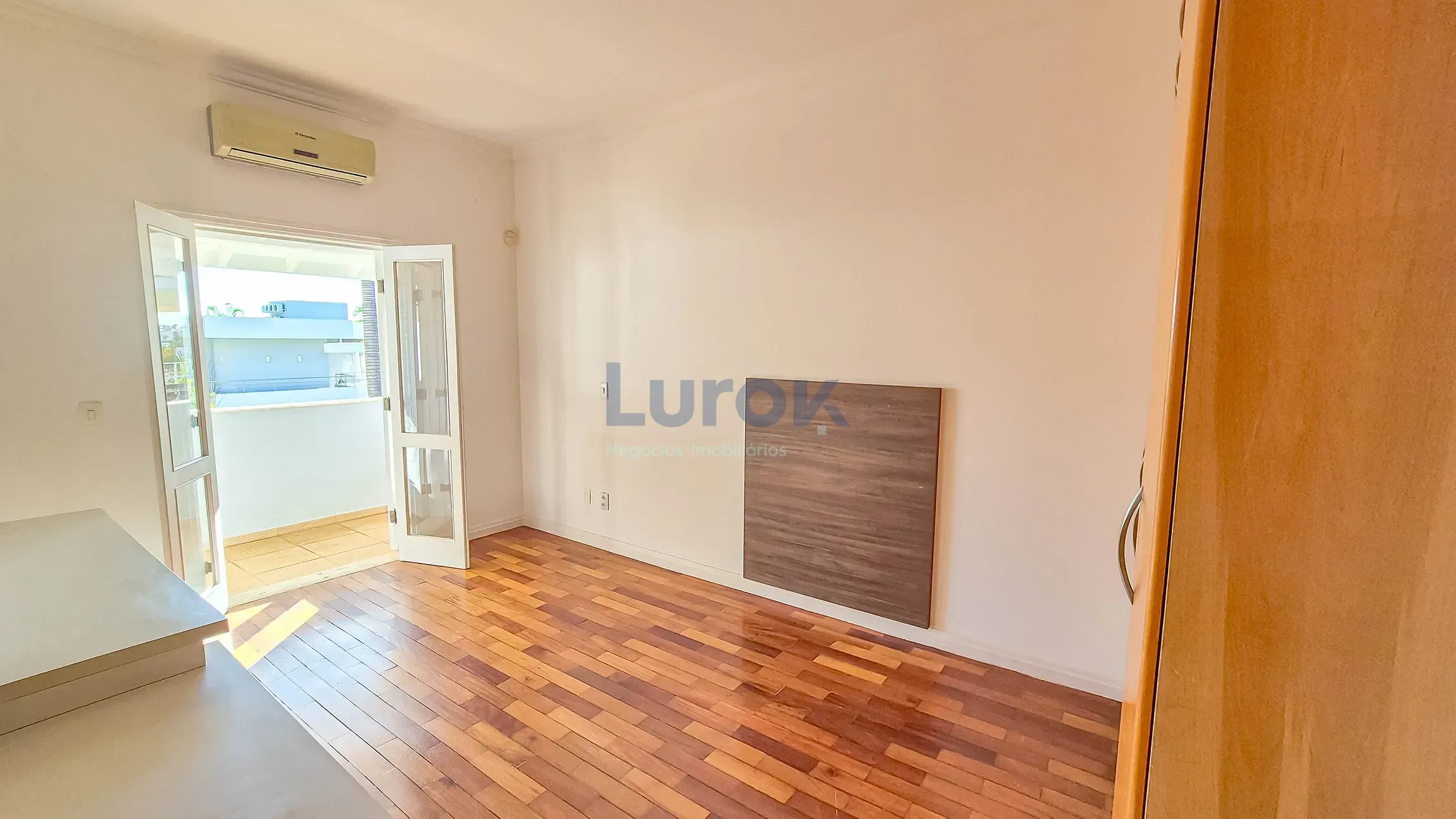 Casa, 4 quartos, 329 m² - Foto 32