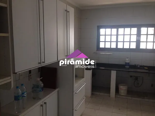 Casa com 350m² 3 quartos e 4 banheiros, à venda, no bairro Urbanova em São José dos Campos
