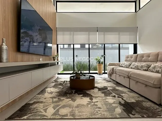 Casa com 1000m² 4 quartos e 5 banheiros, à venda, no bairro Parque Ecoresidencial Fazenda Jequitibá em Sorocaba