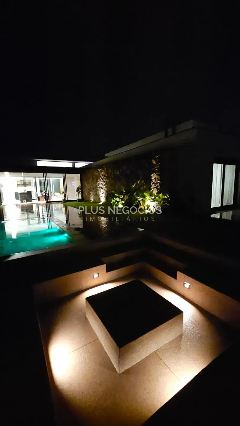 Casa, 4 quartos, 326 m² - Foto 2