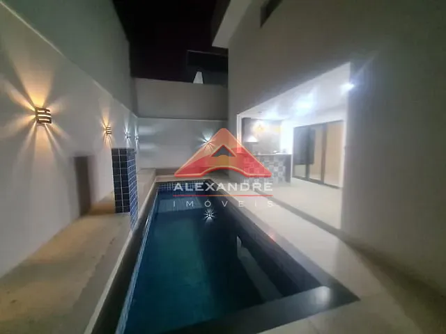 Casa com 250m² 3 quartos e 4 banheiros, à venda, no bairro Residencial Colinas em Caçapava