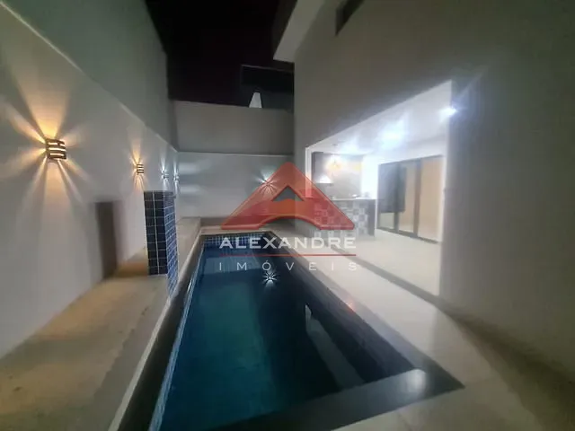Casa com 250m² 3 quartos e 4 banheiros, à venda, no bairro Residencial Colinas em Caçapava