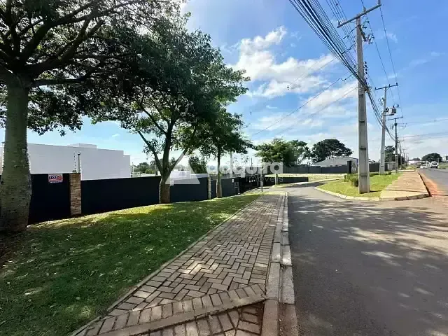 Casa 3 quartos e 2 banheiros, à venda, no bairro Uvaranas em Ponta Grossa