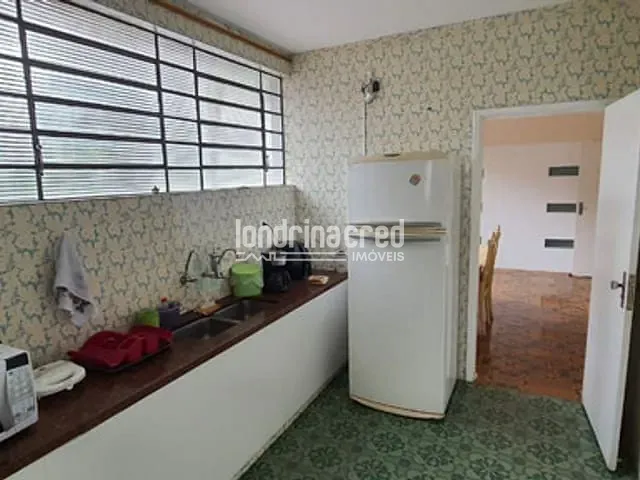 Casa com 330m², à venda, no bairro Petrópolis em Londrina