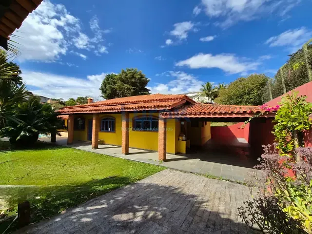 Casa 4 quartos e 3 banheiros, para alugar, no bairro Vista Alegre em Vinhedo