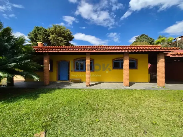 Casa 4 quartos e 3 banheiros, para alugar, no bairro Vista Alegre em Vinhedo