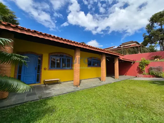 Casa 4 quartos e 3 banheiros, para alugar, no bairro Vista Alegre em Vinhedo