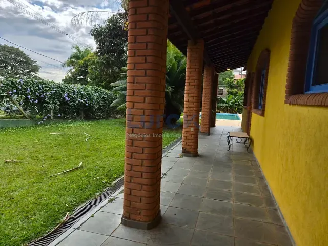 Casa 4 quartos e 3 banheiros, para alugar, no bairro Vista Alegre em Vinhedo