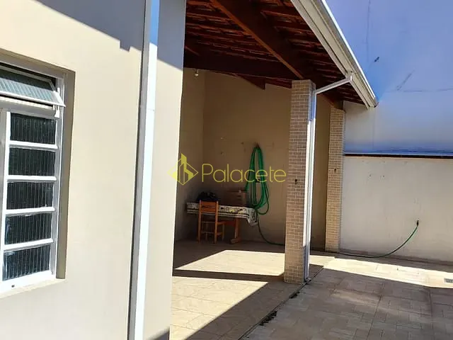Casa com 300m² 3 quartos e 3 banheiros, à venda, no bairro Aterrado em Tremembé