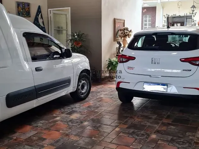 Casa com 300m² 3 quartos e 3 banheiros, à venda, no bairro Jardim Santa Maria em Jacareí
