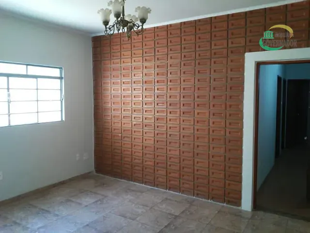 Casa com 300m² 3 quartos e 2 banheiros, para alugar, no bairro Parque Santa Bárbara em Campinas