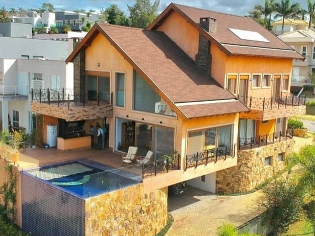 Casa com 500m² 4 quartos e 4 banheiros, à venda, no bairro Alphaville em Santana de Parnaíba