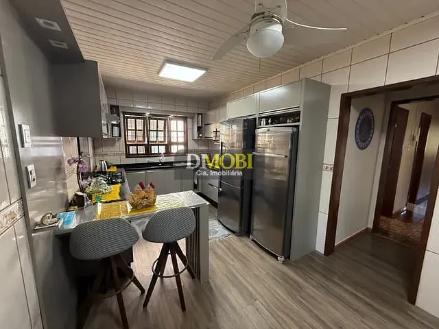 Casa com 260m² 4 quartos e 2 banheiros, à venda, no bairro Passo das Pedras em Gravataí