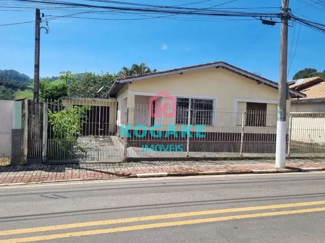 Casa com 415m² 3 quartos e 1 banheiro, à venda, no bairro Centro em Monteiro Lobato
