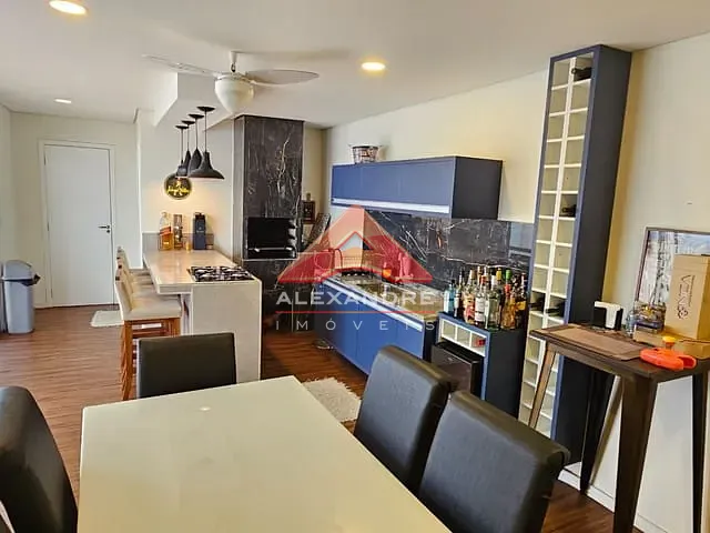 Casa com 250m² 2 quartos e 2 banheiros, à venda, no bairro Vila Terezinha em São José dos Campos