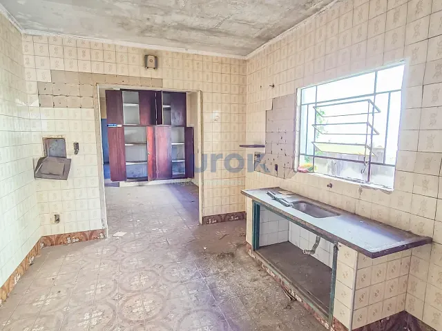 Casa com 257m² 2 quartos e 1 banheiro, à venda, no bairro Vila Papelão em Valinhos