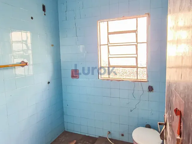 Casa com 257m² 2 quartos e 1 banheiro, à venda, no bairro Vila Papelão em Valinhos