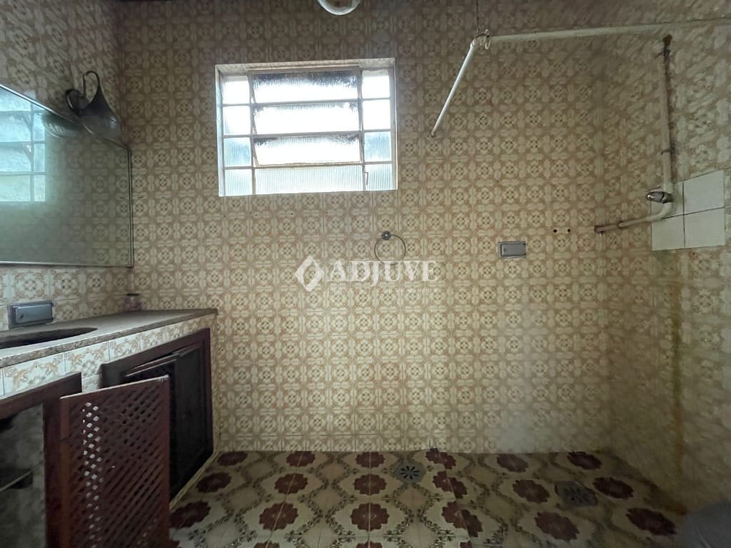 Casa à venda com 2 quartos, 120m² - Foto 8