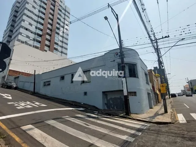 Casa à venda, no bairro Centro em Ponta Grossa
