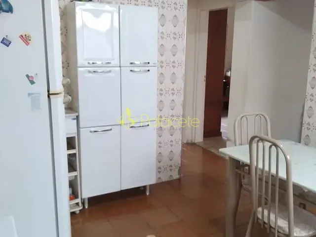 Casa com 360m² 4 quartos e 2 banheiros, à venda, no bairro São Benedito em Pindamonhangaba