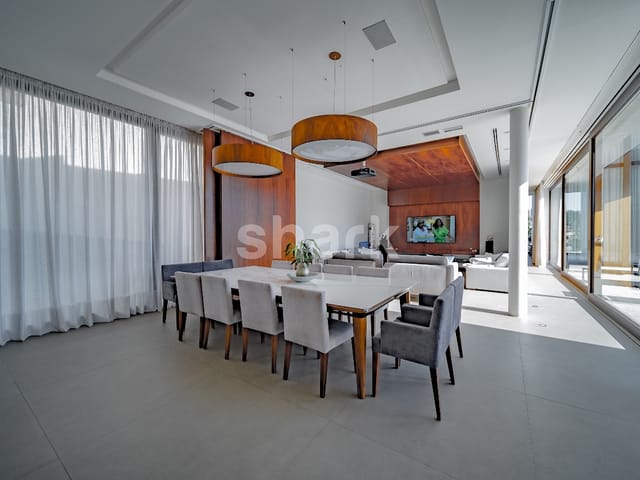 Casa com 2100m² 5 quartos e 10 banheiros, à venda, no bairro Tamboré em Santana de Parnaíba