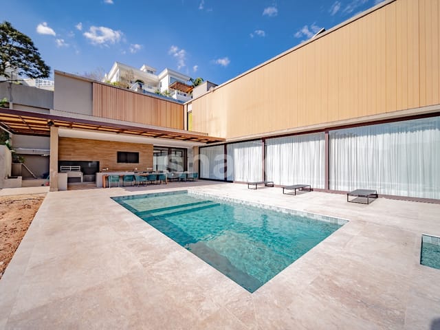 Casa com 2100m² 5 quartos e 10 banheiros, à venda, no bairro Tamboré em Santana de Parnaíba