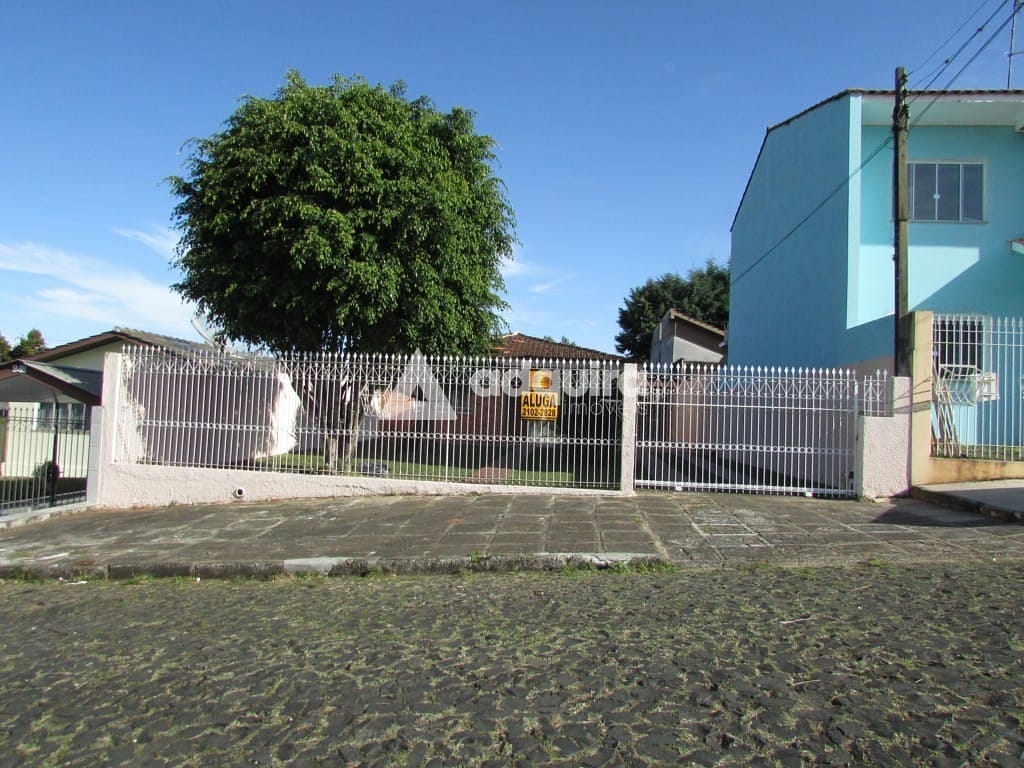 Casa à venda com 5 quartos, 211m² - Foto 3