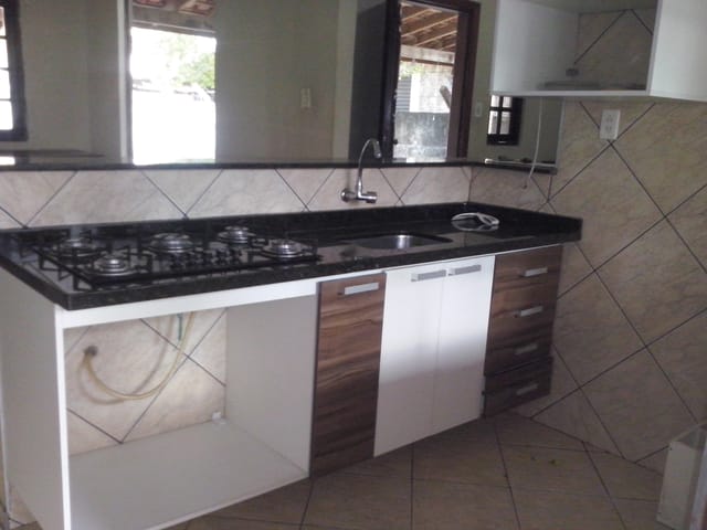Casa com 300m² 3 quartos e 1 banheiro, à venda, no bairro Cidade Nova em Pindamonhangaba