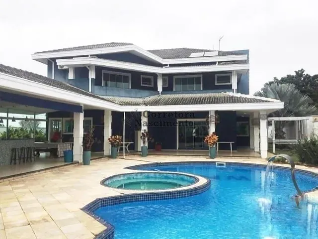 Casa com 1000m² 5 quartos e 5 banheiros, à venda, no bairro Rio Comprido em Jacareí