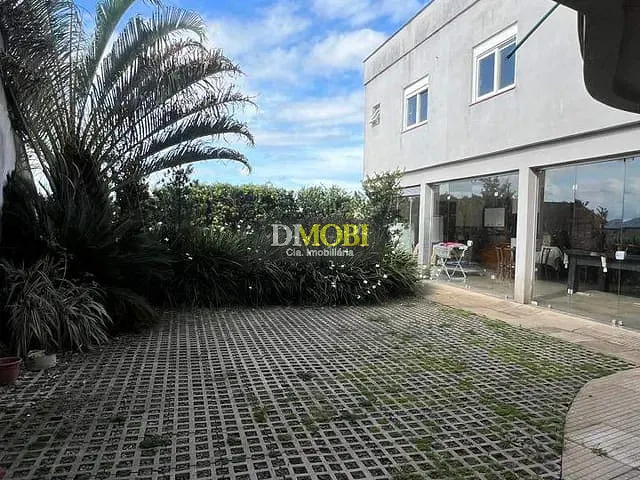 Casa com 360m² 4 quartos e 3 banheiros, para alugar, no bairro Moradas do Sobrado em Gravataí