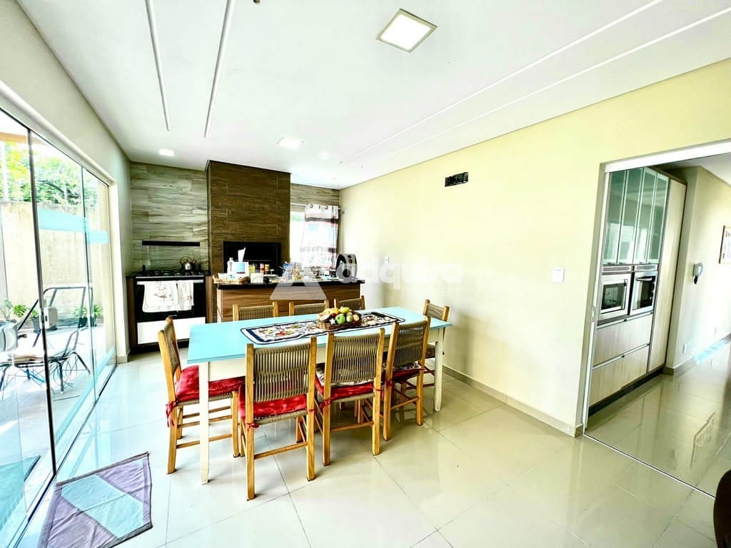 Casa à venda com 3 quartos, 182m² - Foto 13