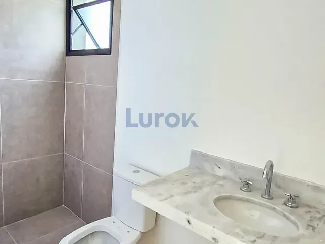 Casa 3 quartos e 3 banheiros, à venda, no bairro Jardim Santa Helena em Valinhos