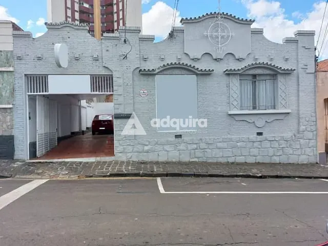 Casa à venda, no bairro Centro em Ponta Grossa