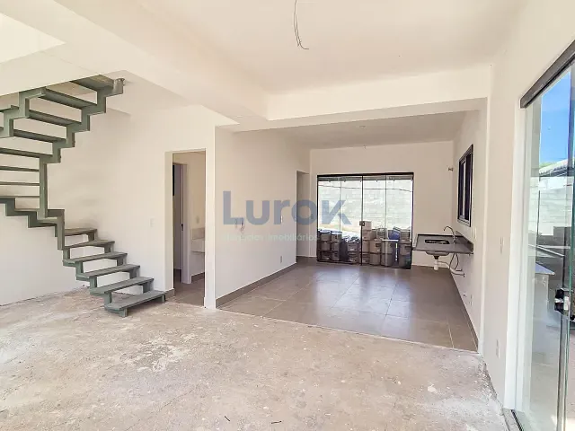 Casa 3 quartos e 3 banheiros, à venda, no bairro Jardim Santa Helena em Valinhos