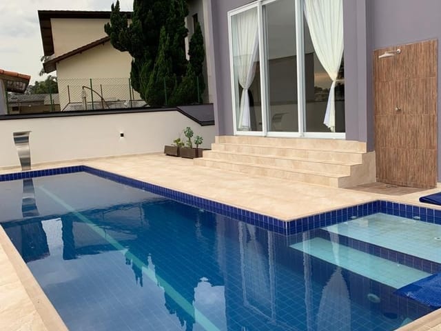 Casa com 650m² 5 quartos e 7 banheiros, à venda, no bairro Alphaville em Santana de Parnaíba